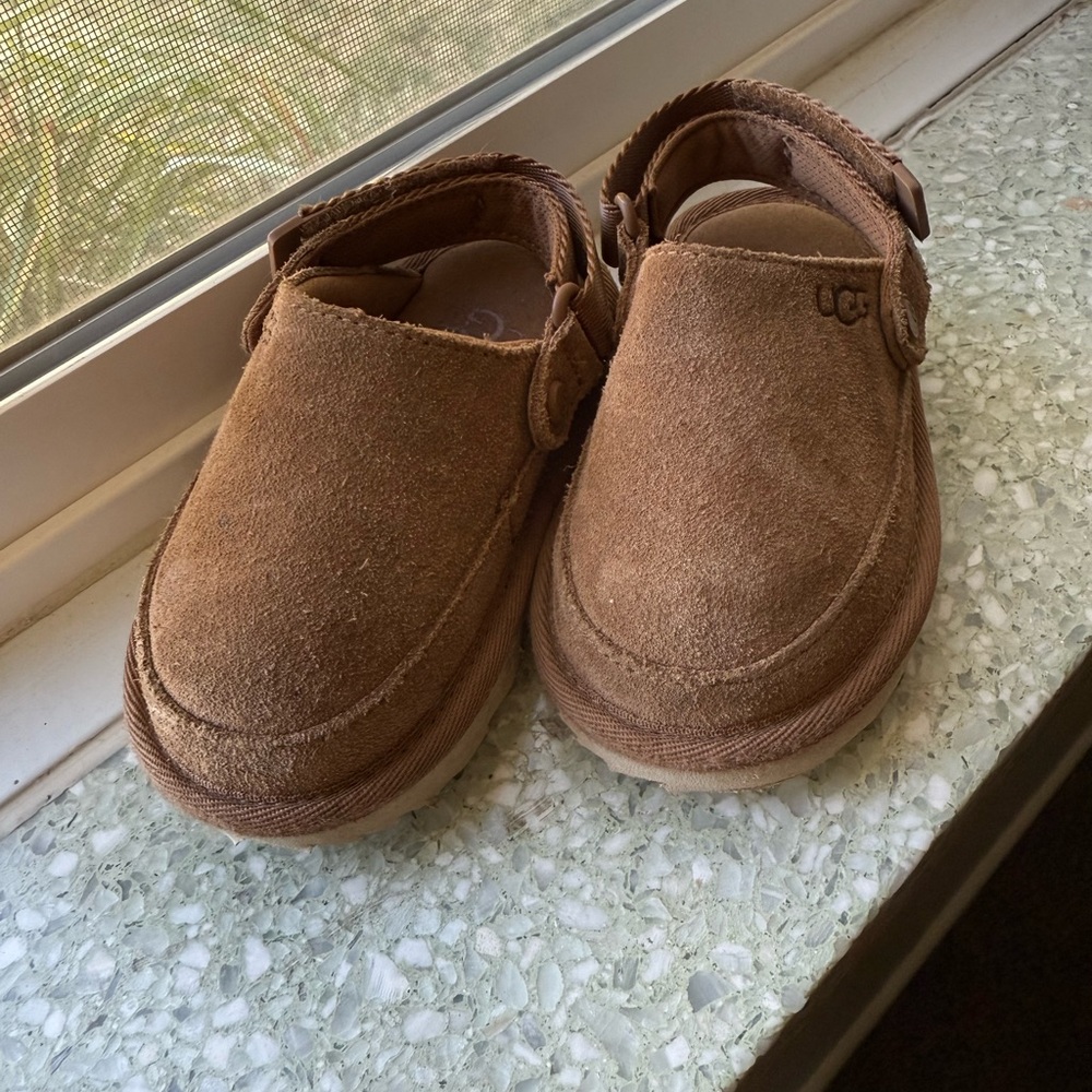 Golden Star UGG Kids Tan Suede Slippers